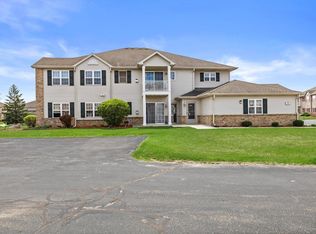 1732 Summerset Dr UNIT 202, Racine, WI 53406