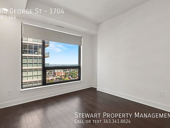 4th image of 180 George St #1704