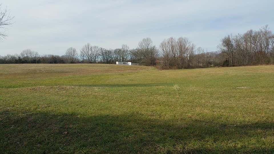 2nd image of 3303 Watson Rd