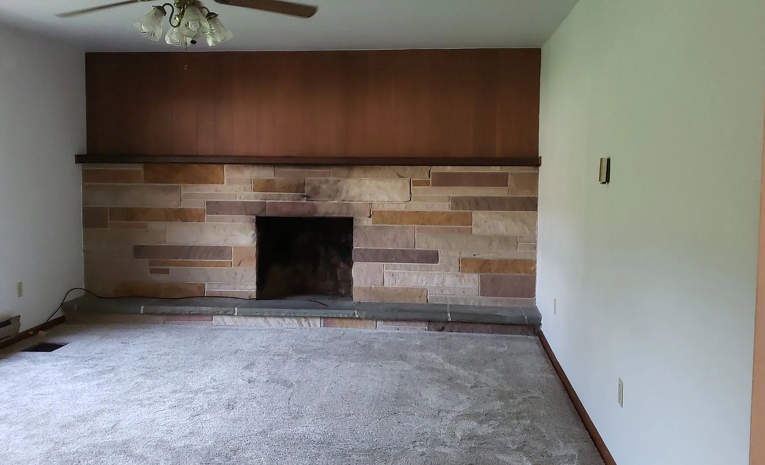 3 Bedroom 1.5 Bath House Available 10/12/2026 — Photo 1