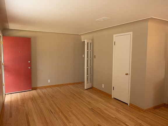 3rd image of 2651 S Logan St
