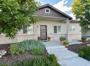 3701 Crestview Dr, Santa Rosa, CA 95403