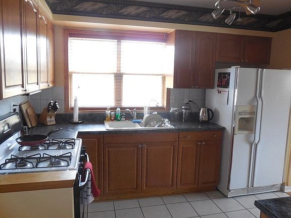 4th image of 4540 Kolze Ave