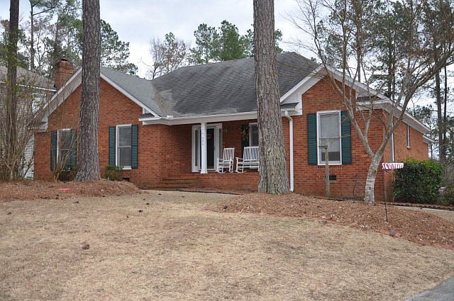 1st image of 646 Chimney Hill Cir N