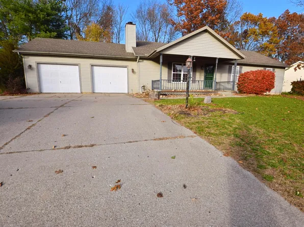 10231 Ashleys Meadow Dr, Granger, IN 46530