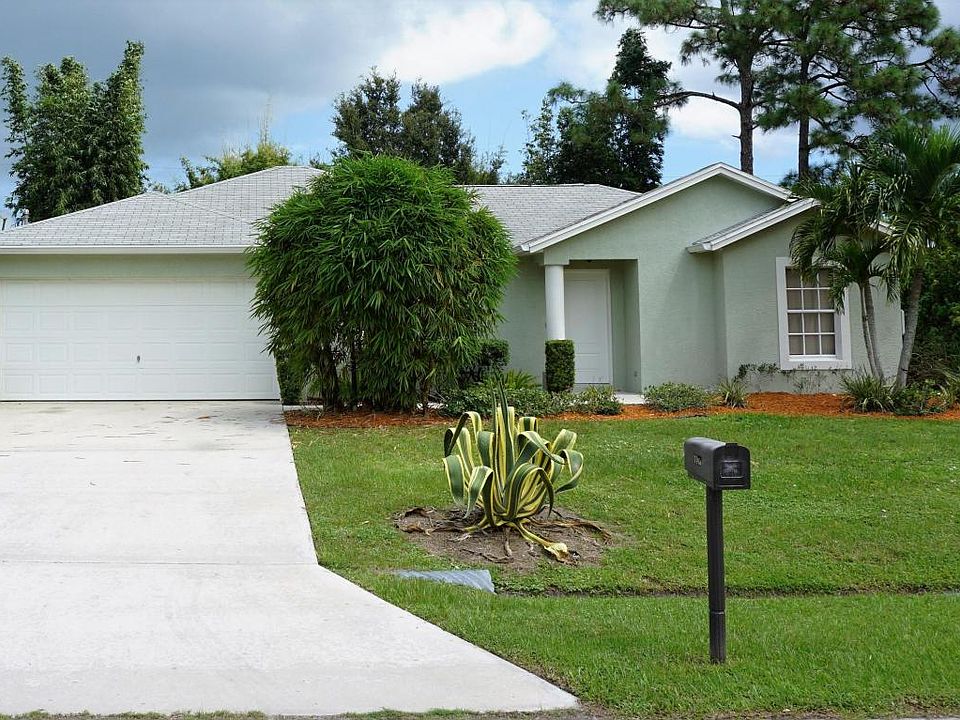 1st image of 1143 SE Proctor Ln