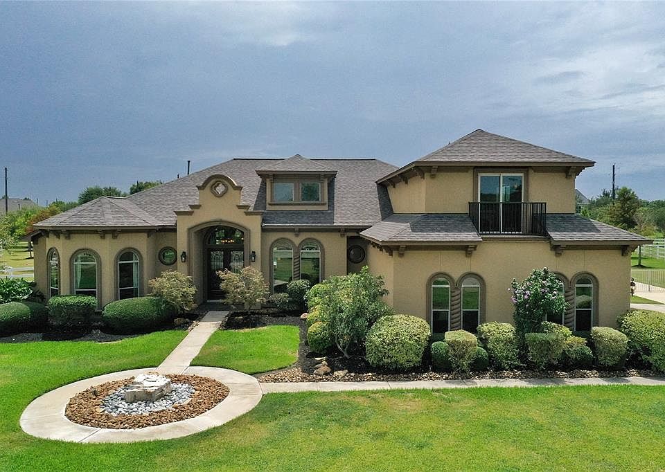 1st image of 6302 Carriagewood Ct