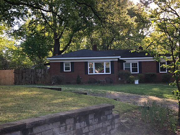 2nd image of 3261 Sunset Dr