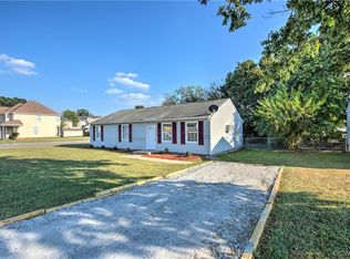 3902 Gloucester Dr, Hopewell, VA 23860