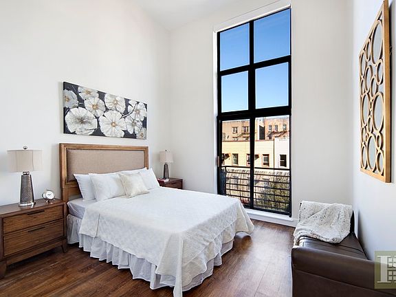 5th image of 52 Ten Eyck St APT 3A