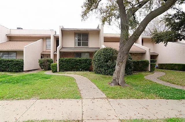 521 Arborview Dr — Photo 2