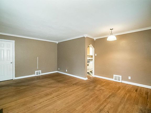 5th image of 664 Brownell Ave