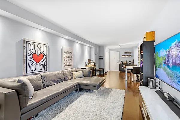 Sold by Compass | media 1