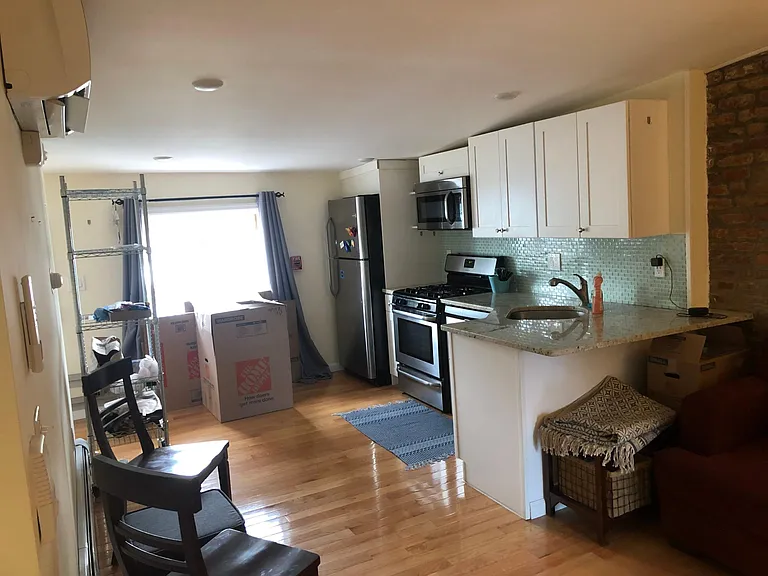 290 4th St #3 — Photo 11