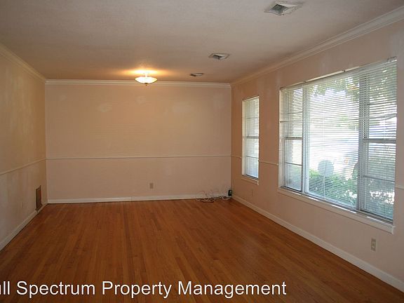 4th image of 214 Northaven St