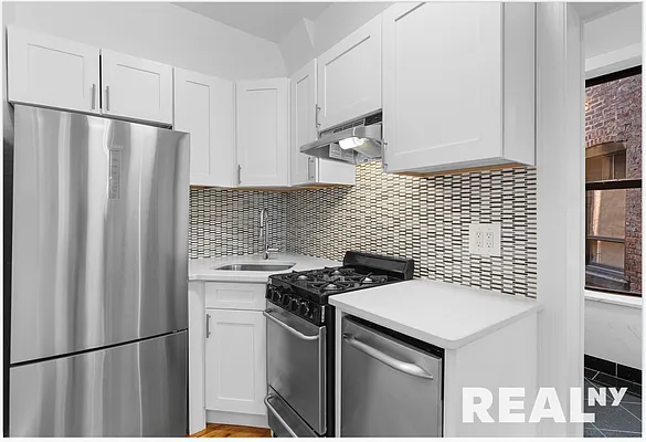 Rented by REAL New York | media 3