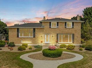 2133 Portage Line Rd, Mogadore, OH 44260