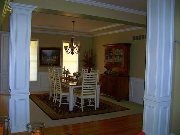 3rd image of 276 Forest Edge Dr