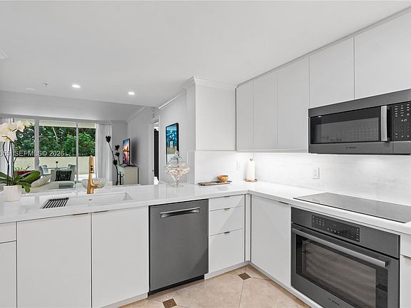 5th image of 3400 SW 27th Ave APT 207