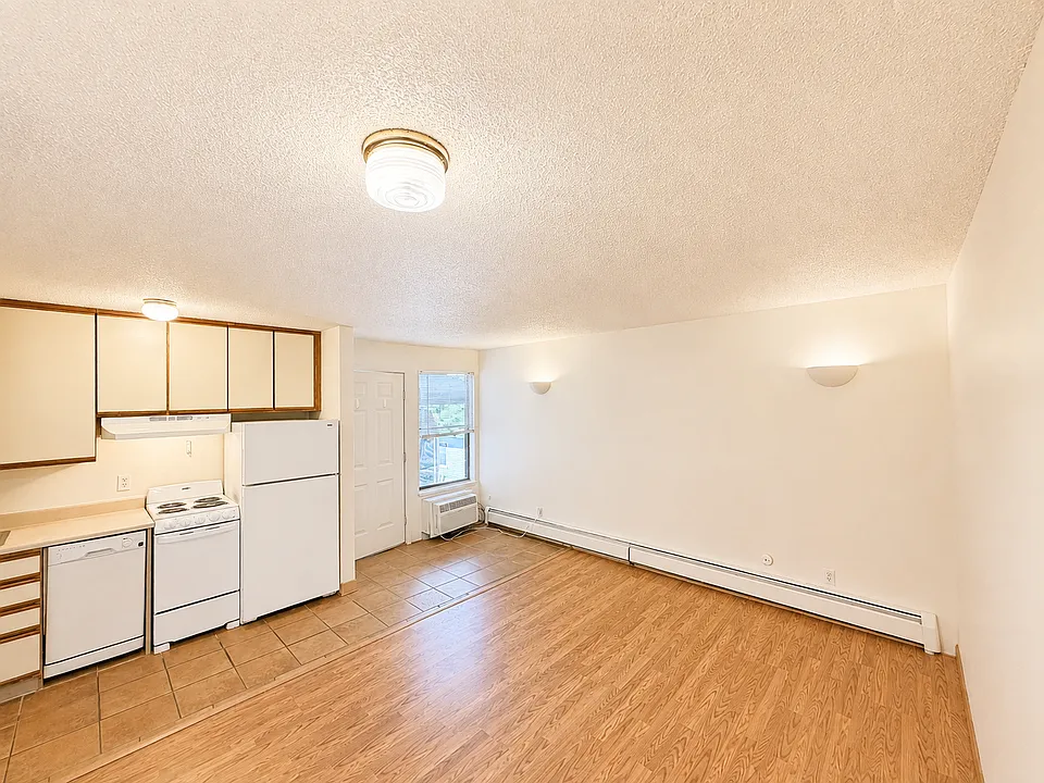 2036 Canyon Blvd #1B