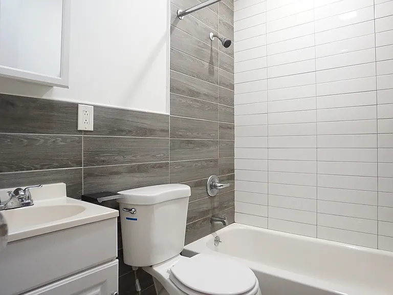 640 Kosciuszko St #1 — Photo 9