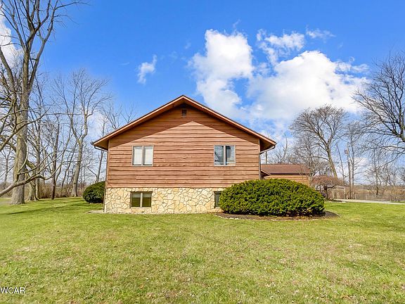 2nd image of 613 Canyon Dr
