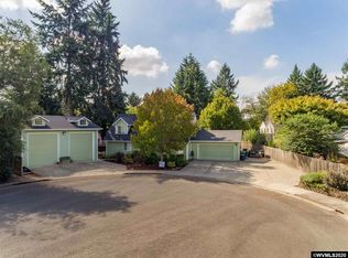 2152 Riviera Ct, Hubbard, OR 97032