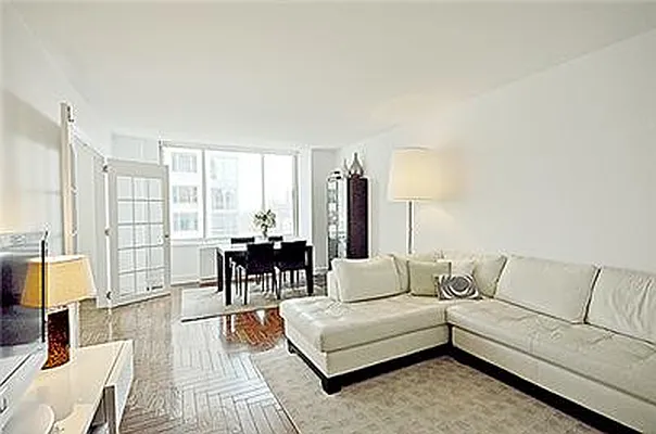 Sold by Trump International Realty | media 15