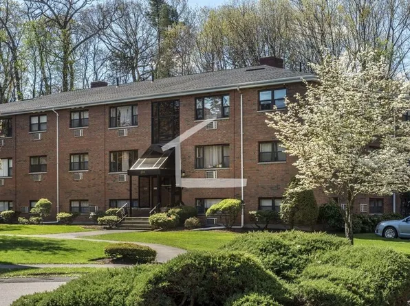268B Grove St #A10, Auburndale, MA 02466
