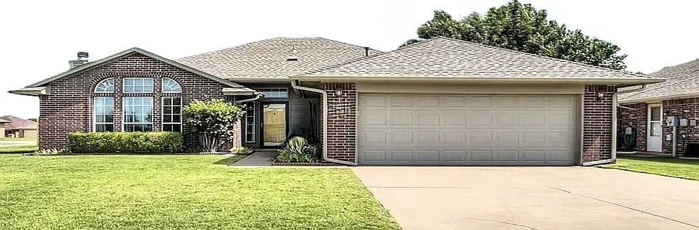 3 bed, 1736 sqft, $1,800 — Photo 1