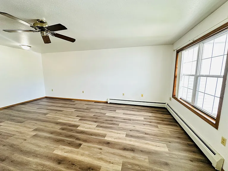 317 Crestview Ln #B — Photo 14