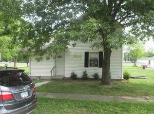 180 E Beckemeyer Ave, Carlyle, IL 62219