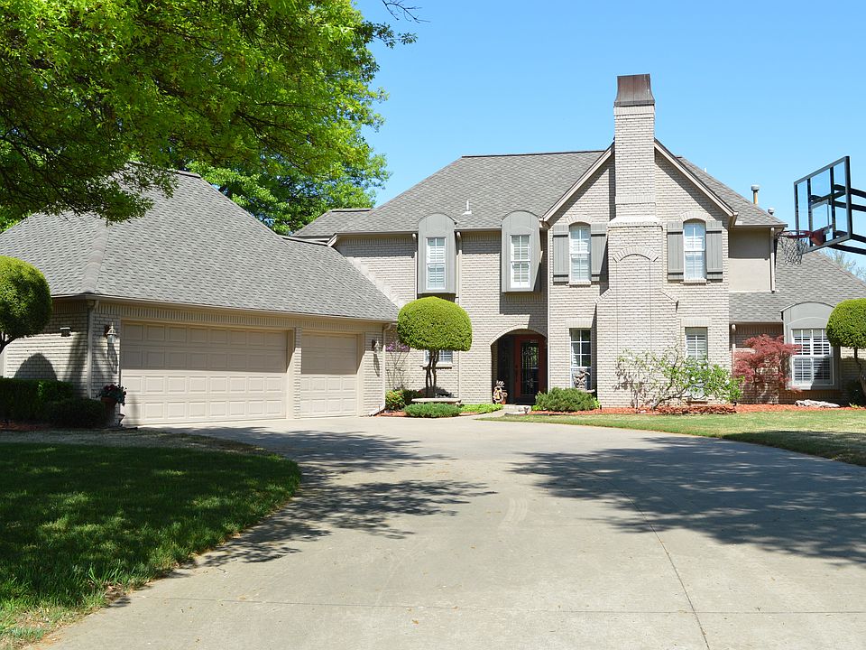 Double Drive & 3 Car Garage