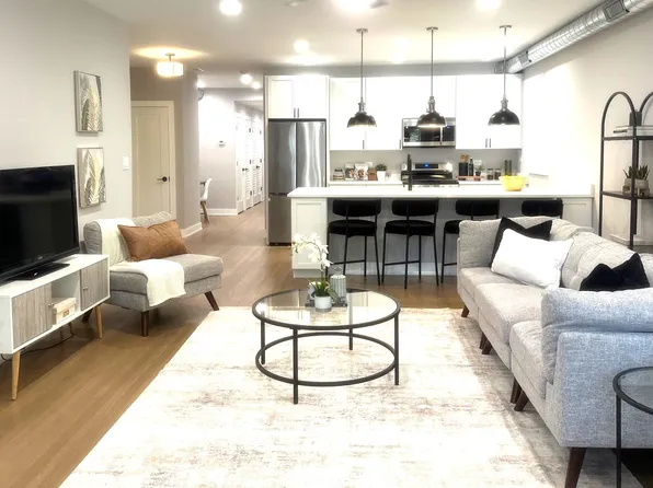 2639 W Carmen Ave, Chicago, IL