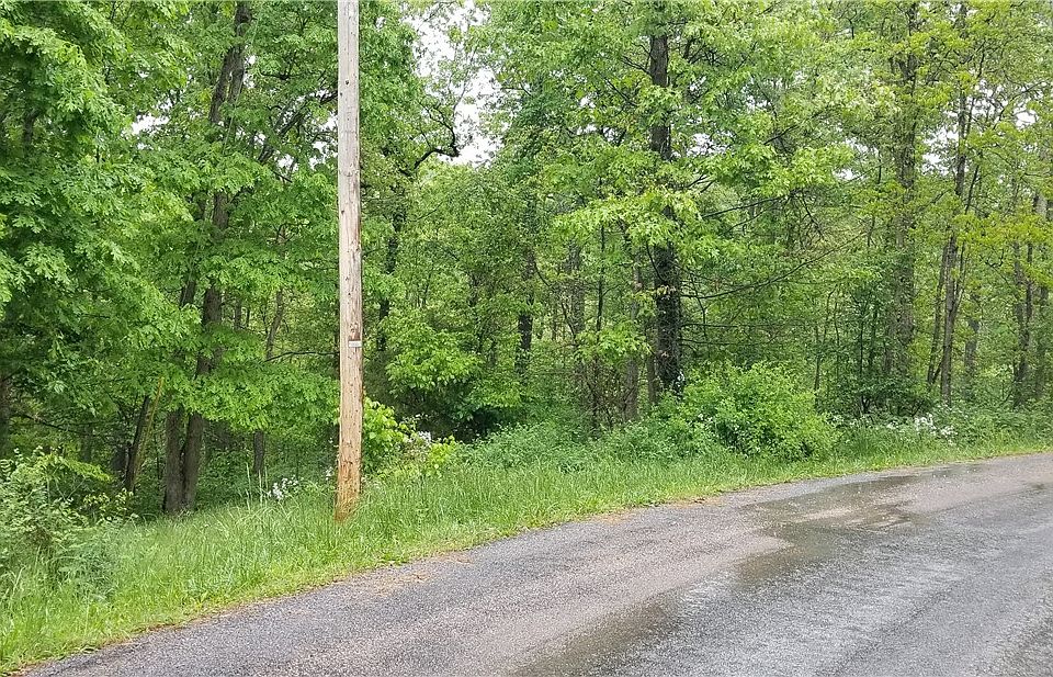 2nd image of Dunkeld Dr #14