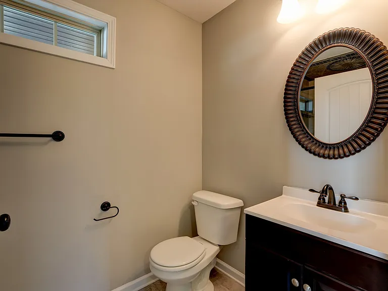 1008 Meadowview Ln — Photo 56