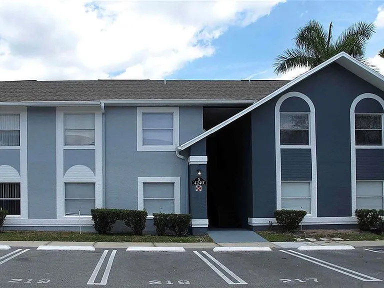 4240 Pershing Pointe Pl #2 — Photo 1