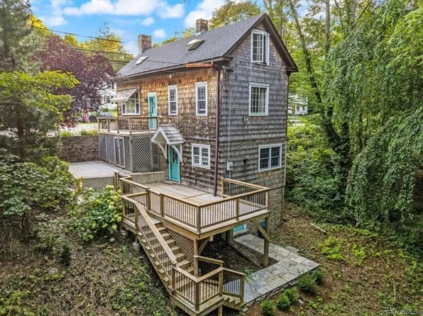 30 Middlesex Avenue, Chester, CT 06412