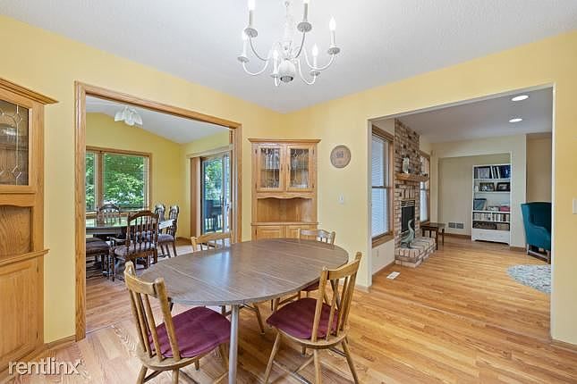 1st image of 6824R Queen Ave S