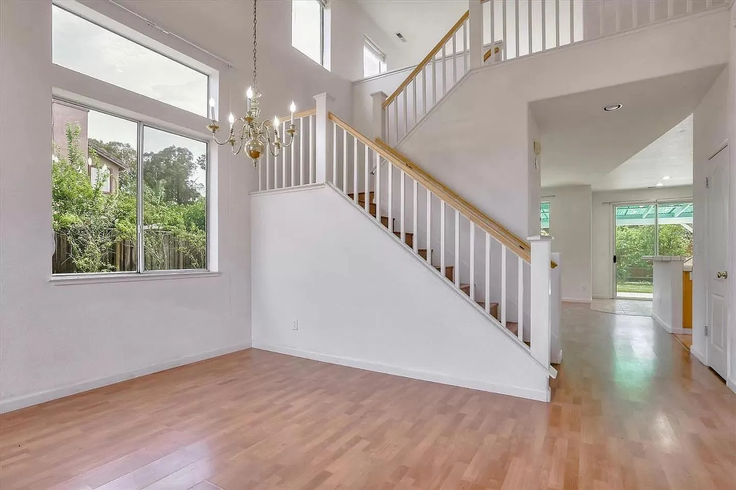 3815 Twin Falls Ct — Photo 2