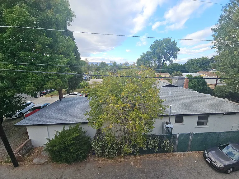 Sherman Way — Photo 24