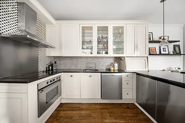 Sold by Compass | media 10