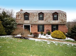 206 Trinity Dr, Canonsburg, PA
