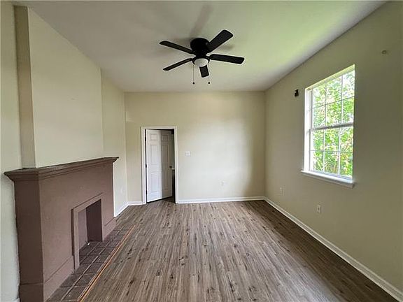 3rd image of 1924 Painters St