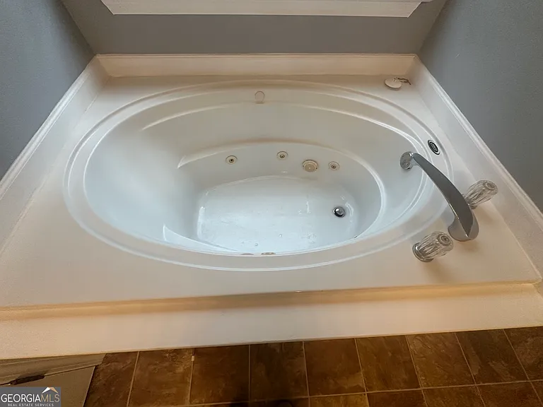 1630 Isleworth Cir — Photo 19