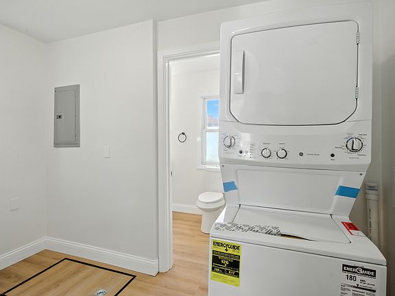 Utility Room - Washer & Dryer