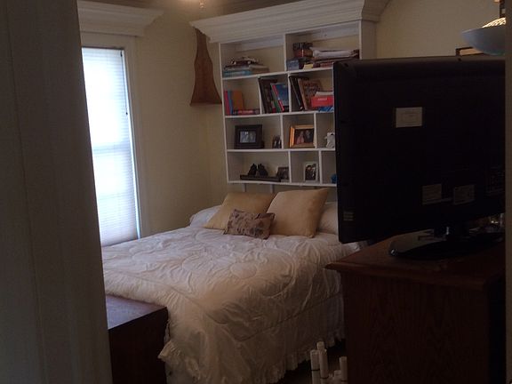 4th image of 1414 New York Ave
