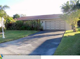 9106 NW 70th St, Hollywood, FL 33021