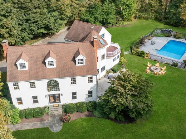 22 Drummer Ln, Redding, CT 06896