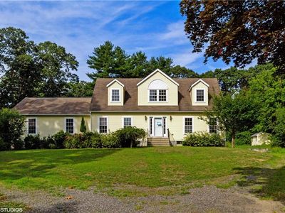 653 Commonwealth Ave, Warwick, RI, 02886
